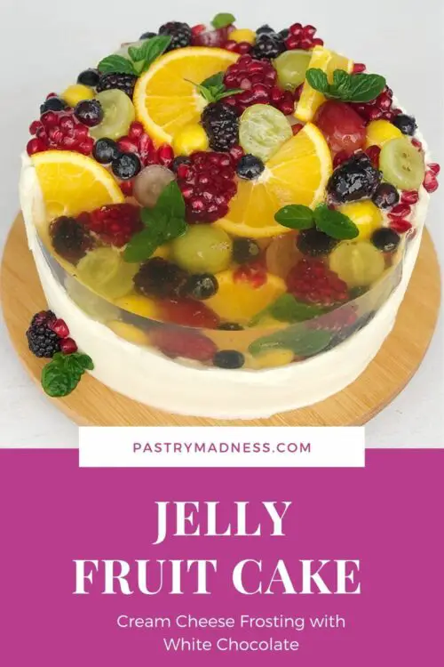 Fruit cakes: Jelly Fruit Cake with Custard