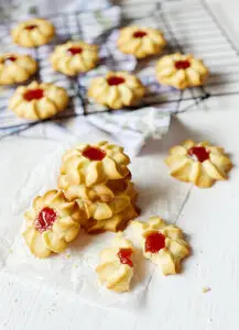 Shortbread Cookies with Jam